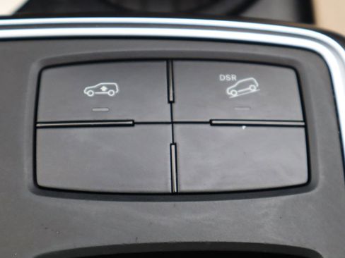 Used 2015 Mercedes-Benz GL 320 BlueTEC 4MATIC w/ Premium I Package image 35