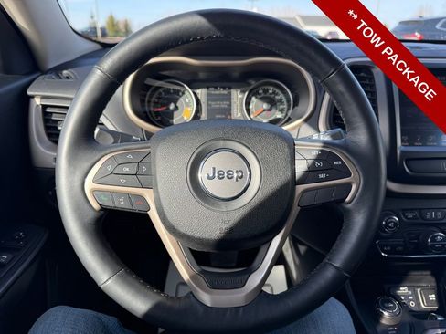 Used 2016 Jeep Cherokee Latitude w/ Comfort & Convenience Group image 16