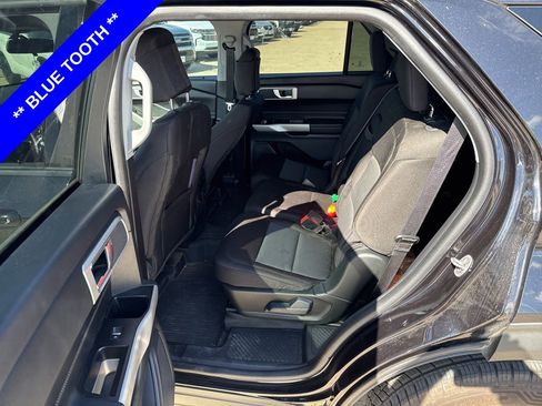 Used 2022 Ford Explorer XLT image 6