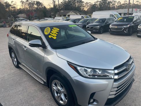 Used 2019 Toyota Highlander Limited image 4