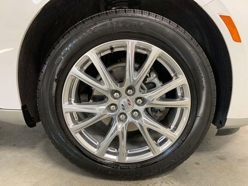 Used 2024 Buick Enclave Essence w/ Experience Buick Package image 28