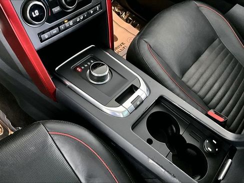 Used 2018 Land Rover Discovery Sport HSE image 17