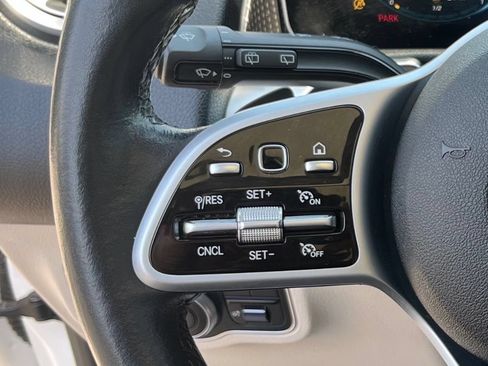 Used 2020 Mercedes-Benz GLB 250 4MATIC image 15