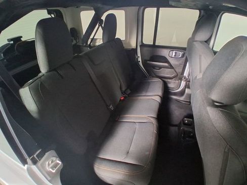 Used 2024 Jeep Wrangler Unlimited Sahara AWD/4WD image 14