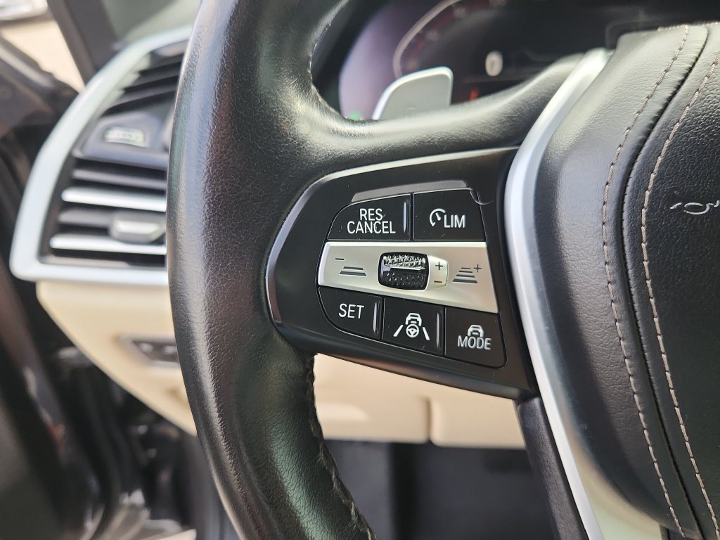 Used 2021 BMW X5 xDrive40i w/ Premium Package AWD/4WD image 22