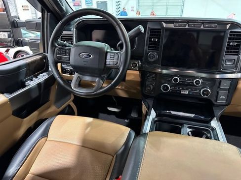 Used 2024 Ford F250 Lariat w/ Lariat Ultimate Package AWD/4WD image 13
