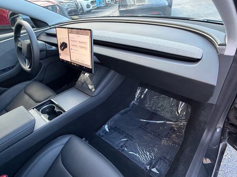 Used 2025 Tesla Model 3 Long Range RWD image 19