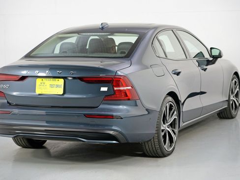 Used 2023 Volvo S60 T8 Plus image 54