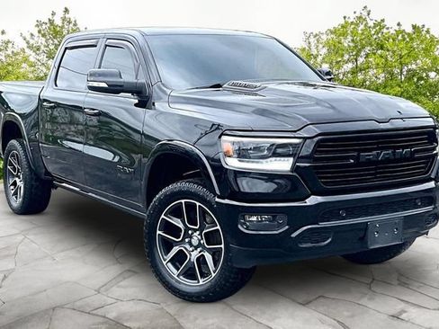 Used 2019 RAM 1500 Laramie AWD/4WD image 10