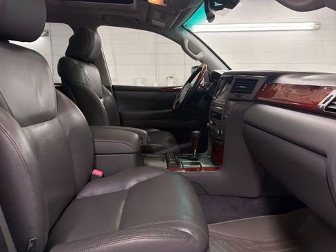 Used 2010 Lexus LX 570 4WD image 24