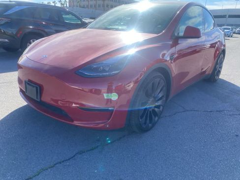 Used 2023 Tesla Model Y Performance image 1