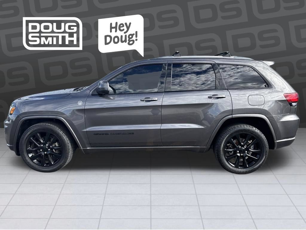 Used 2019 Jeep Grand Cherokee Altitude AWD/4WD image 2