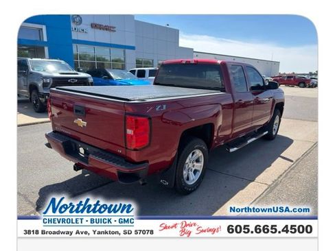 Used 2018 Chevrolet Silverado 1500 LT w/ All Star Edition AWD/4WD image 9