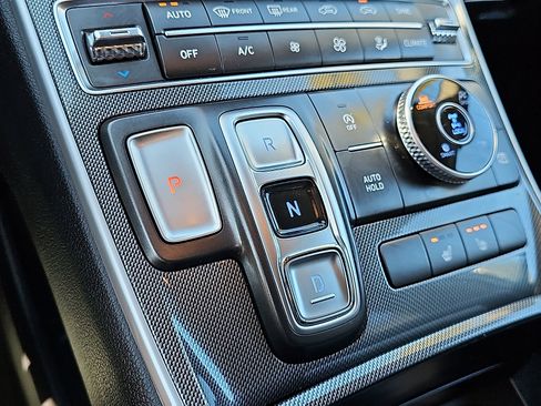 Used 2023 Hyundai Santa Fe SEL AWD/4WD image 15