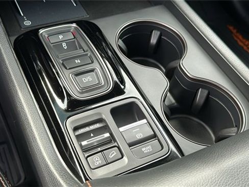 Used 2025 Honda Pilot TrailSport image 20