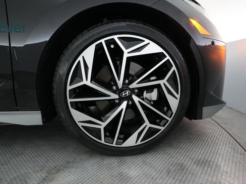 Used 2024 Hyundai Ioniq 6 Limited RWD image 20