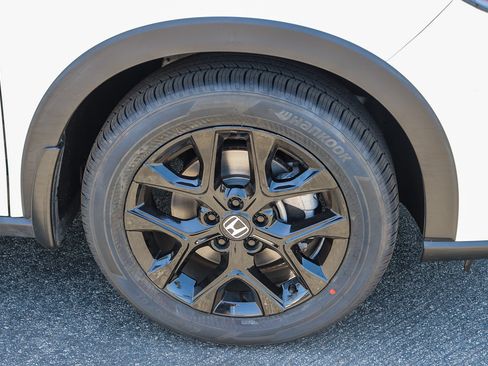 Certified 2025 Honda HR-V Sport image 7