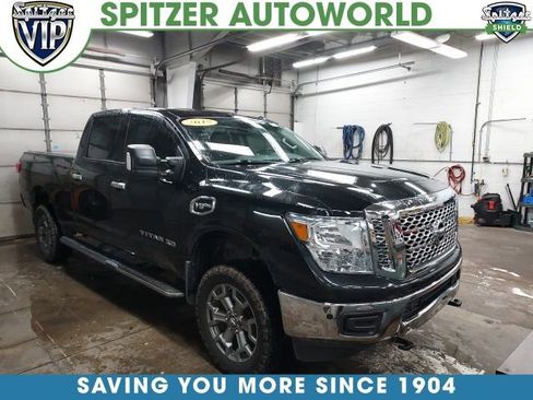 Used 2018 Nissan Titan SV w/ SV Convenience Package image 1