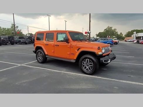 New 2025 Jeep Wrangler Sahara w/ Safety Group image 37