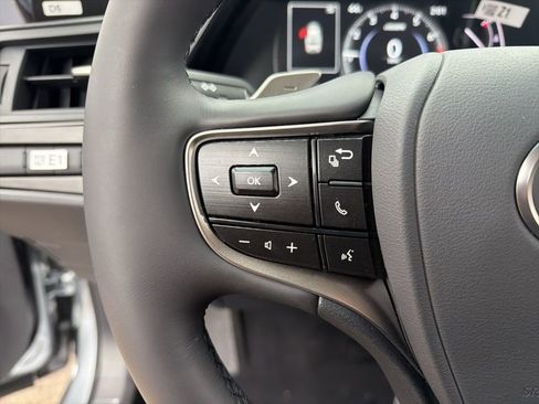 New 2025 Lexus ES 350 w/ Premium Package image 10