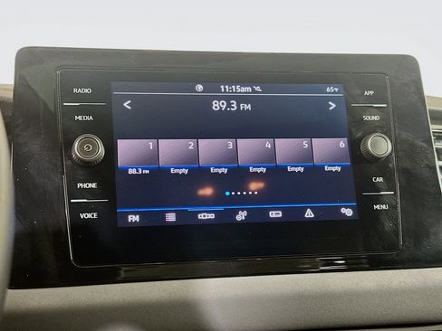 Used 2025 Volkswagen Jetta SE image 21