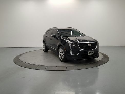 Used 2021 Cadillac XT5 Sportv AWD/4WD image 2