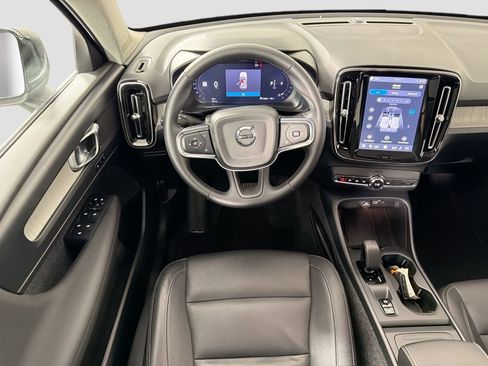 Certified 2025 Volvo XC40 B5 Core image 23