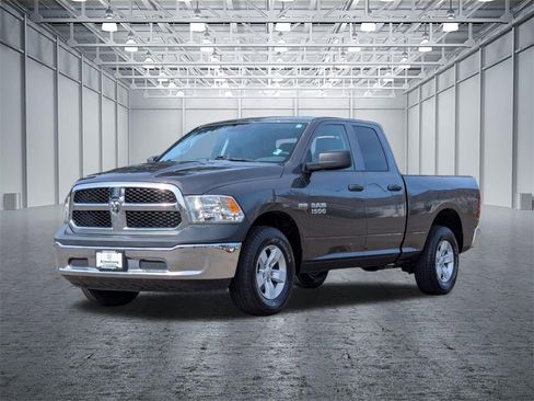 Used 2017 RAM 1500 ST w/ SXT Appearance Group image 9