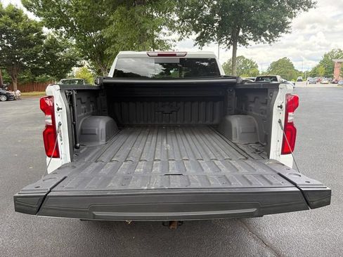 Used 2025 Chevrolet Silverado 1500 RST w/ Redline Edition AWD/4WD image 18