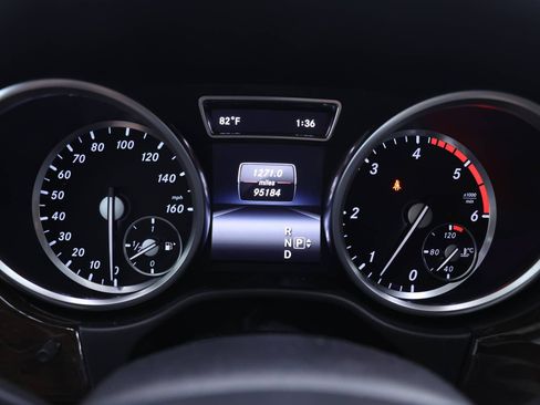 Used 2014 Mercedes-Benz ML 350 BlueTEC 4MATIC image 8