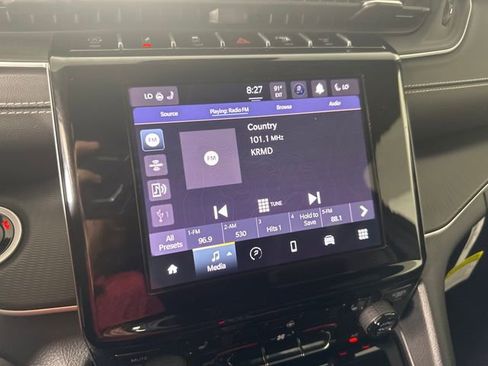 New 2025 Jeep Grand Cherokee Altitude image 15