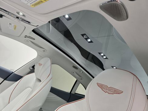 New 2026 Aston Martin DBX 707 image 18