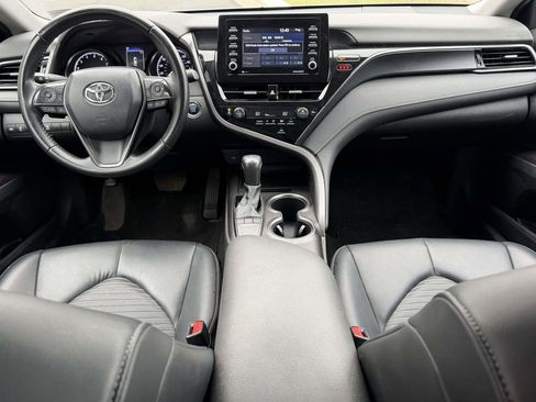 Used 2024 Toyota Camry SE w/ Convenience Package image 2