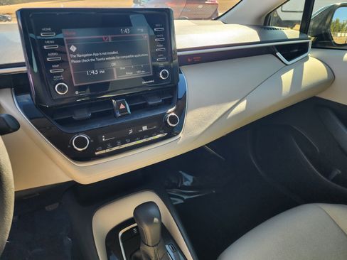 Used 2021 Toyota Corolla L image 15