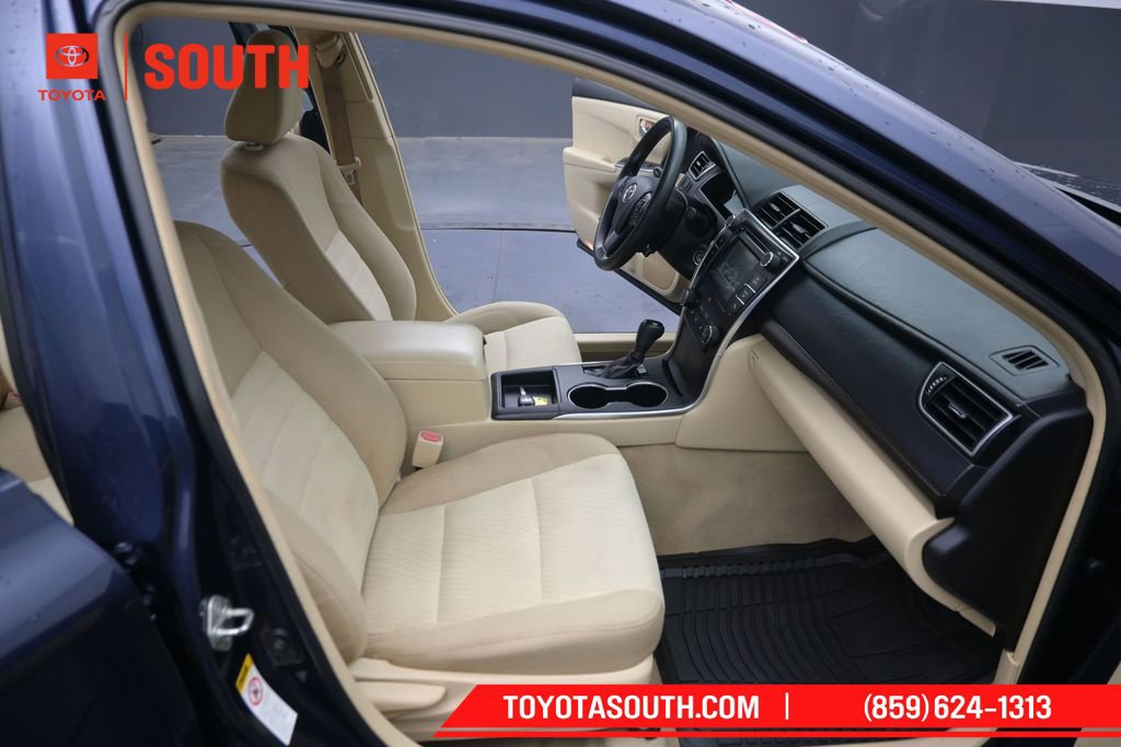 Used 2016 Toyota Camry LE FWD image 29