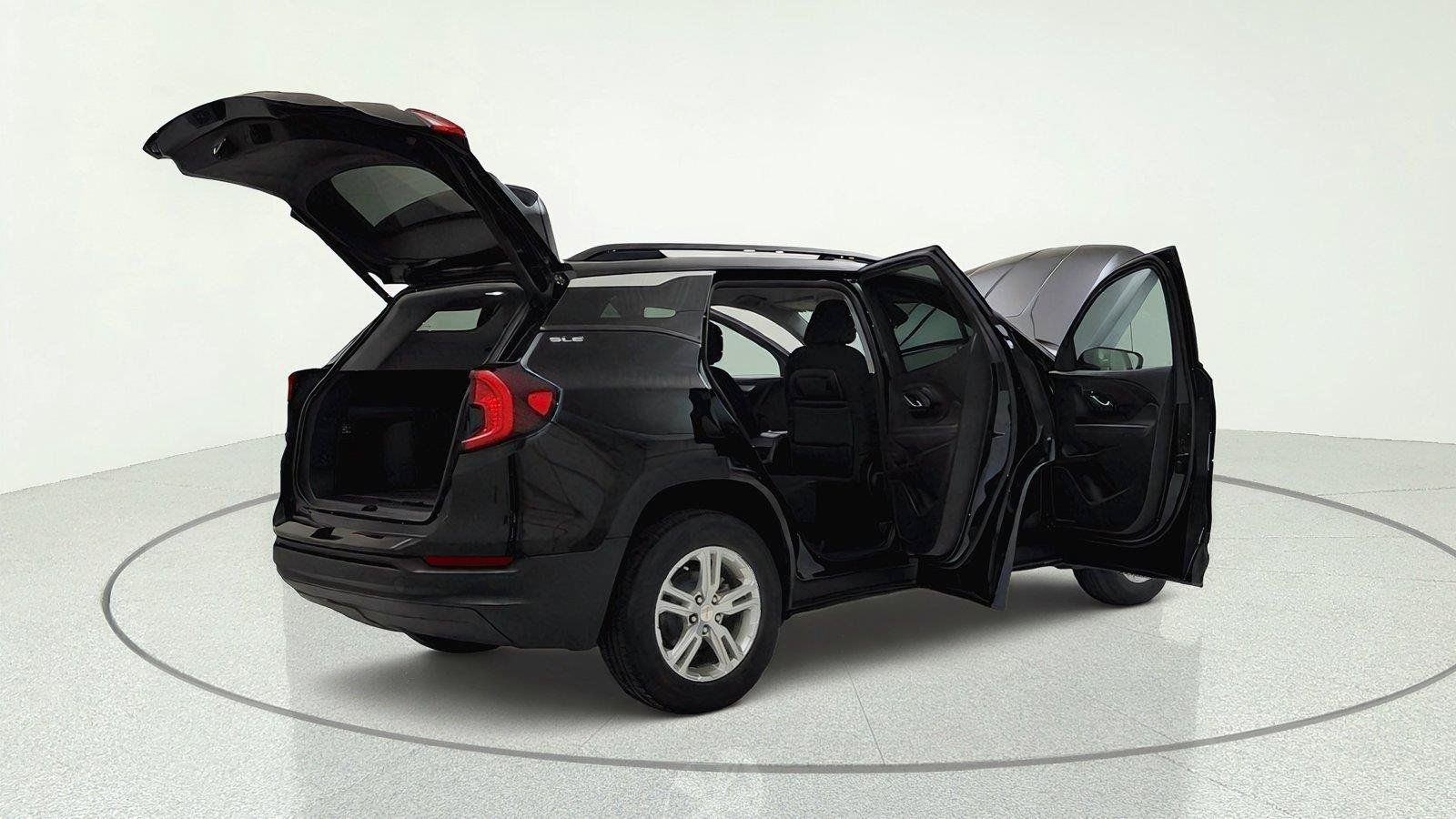 Used 2023 GMC Terrain SLE w/ Driver Convenience Package AWD/4WD image 14