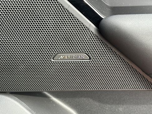 Used 2026 Land Rover Range Rover Velar S image 16