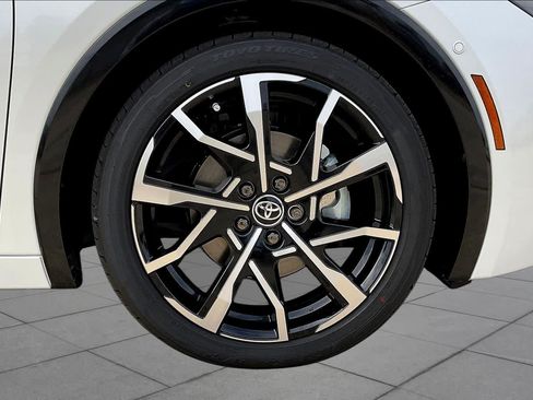 New 2026 Toyota Prius Plug-In Hybrid FWD image 15