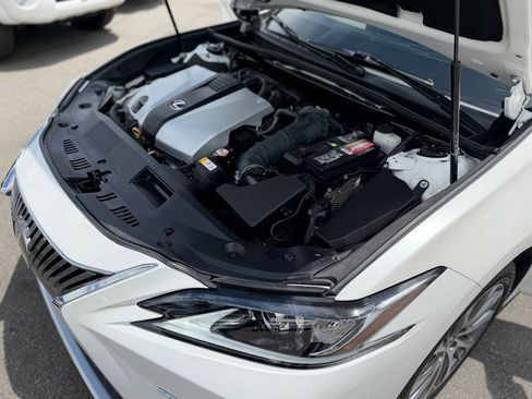 Used 2020 Lexus ES 350 w/ Premium Package FWD image 4
