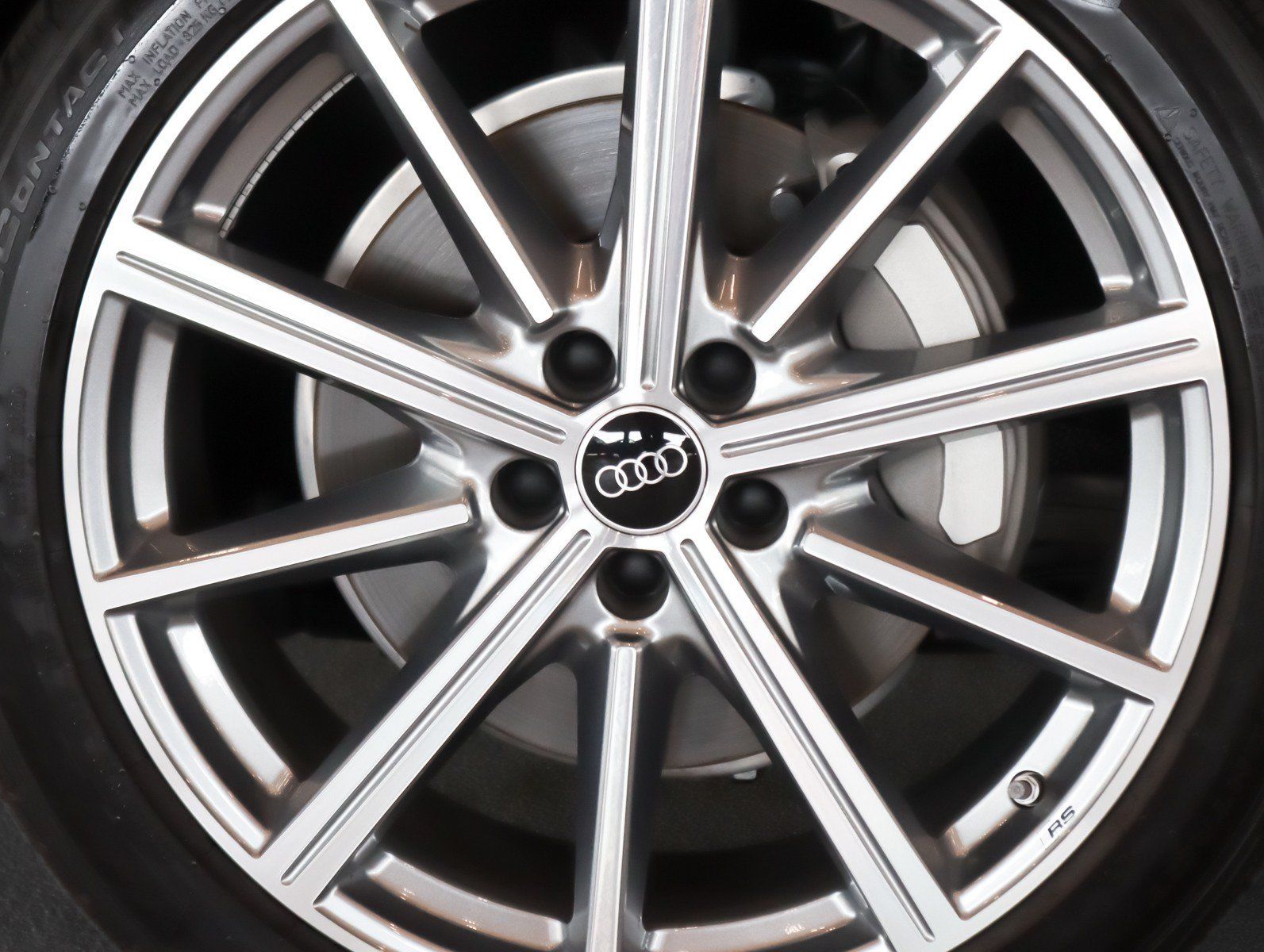 Certified 2025 Audi A6 Premium Plus w/ Premium Plus Package AWD/4WD image 18