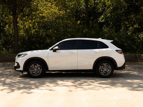 Certified 2026 Honda HR-V LX image 6