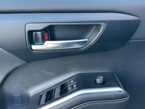 New 2026 Toyota Highlander XLE AWD/4WD image 9