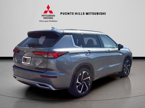 Used 2023 Mitsubishi Outlander SEL image 5