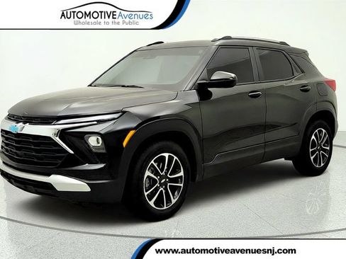 Used 2026 Chevrolet TrailBlazer LT w/ Driver Confidence Package FWD image 1