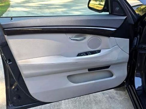 Used 2012 BMW 550i Gran Turismo w/ Driver Assistance Pkg image 39