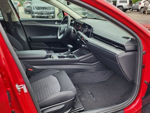 New 2025 Kia K5 LXS FWD image 11