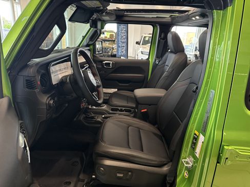New 2026 Jeep Wrangler Unlimited Rubicon 392 w/ Quick Order Package 27X Moab AWD/4WD image 12