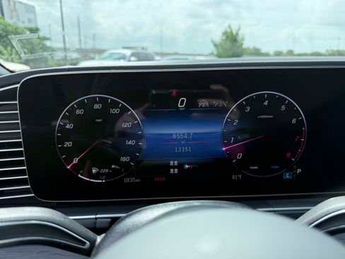 Used 2025 Mercedes-Benz GLS 450 4MATIC image 21