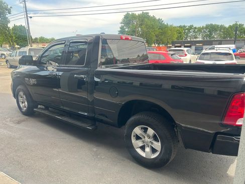 Used 2018 RAM 1500 Express AWD/4WD image 28