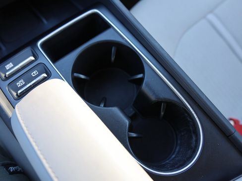 Used 2024 Hyundai Sonata SEL w/ Convenience Package image 25